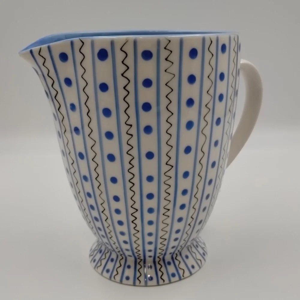 Starbucks Barista Pitcher 48 oz Ceramic White w Blue Dots Zig Zag 2003